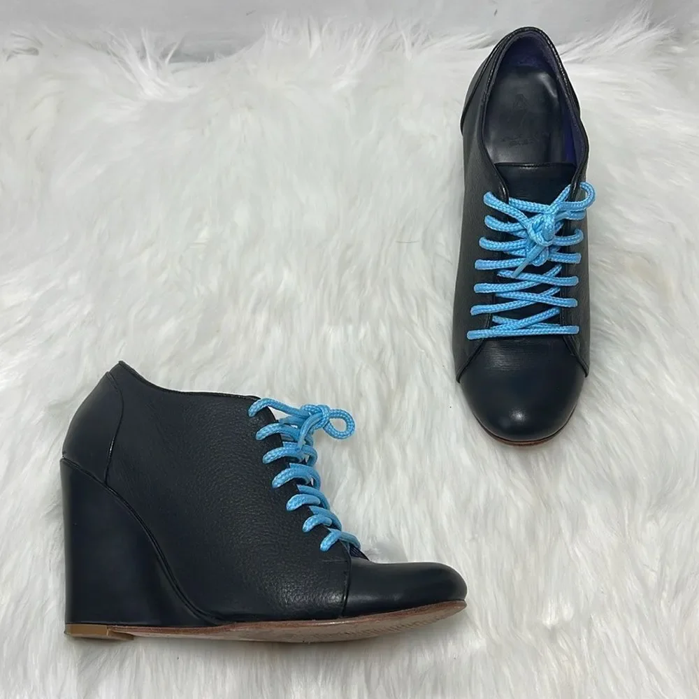 Alturo Siete Black Leather Lace Up Wedge‎ Shoes Sz 24/US 6